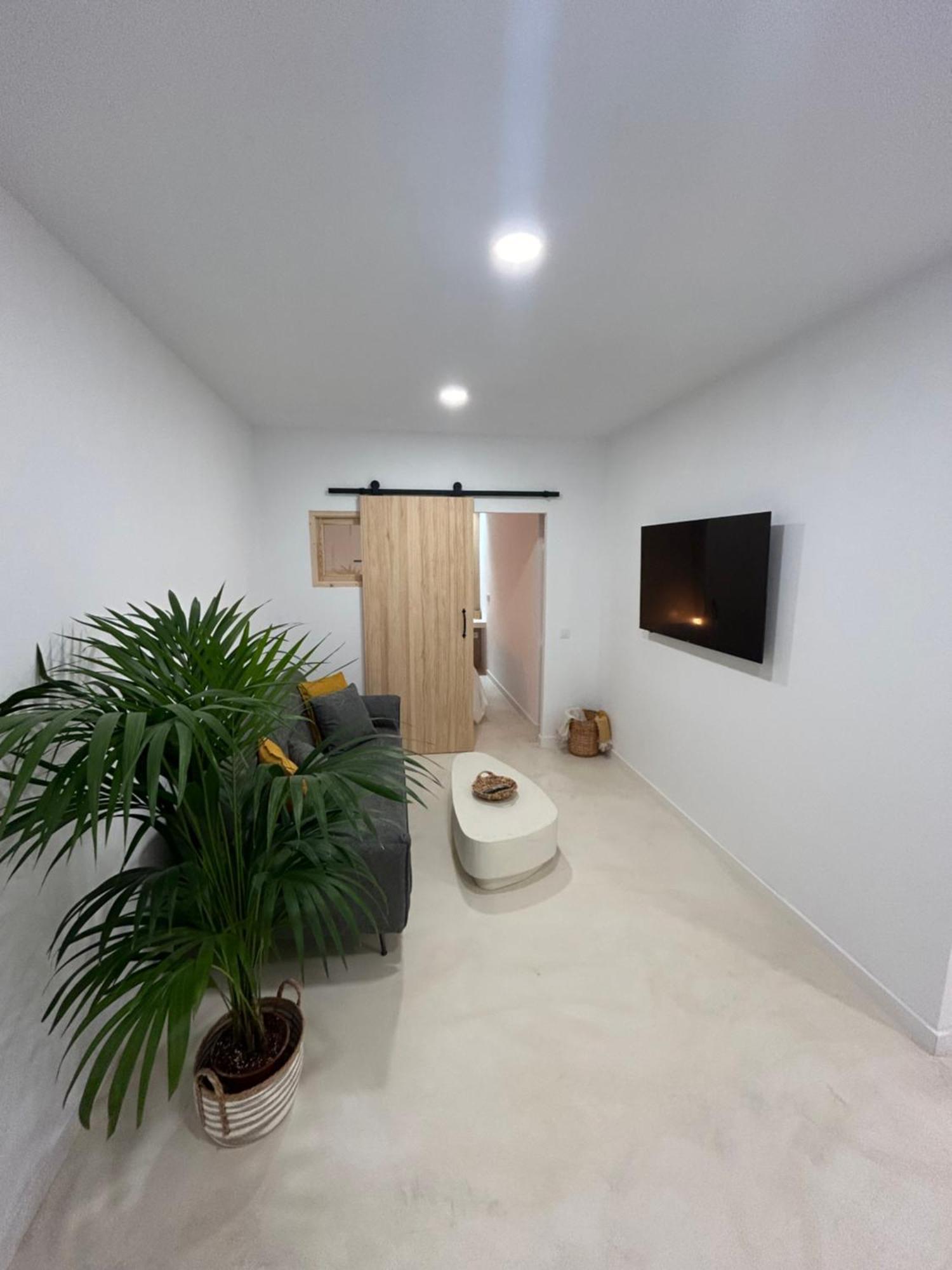 Kira Suite Плая Бланка Екстериор снимка